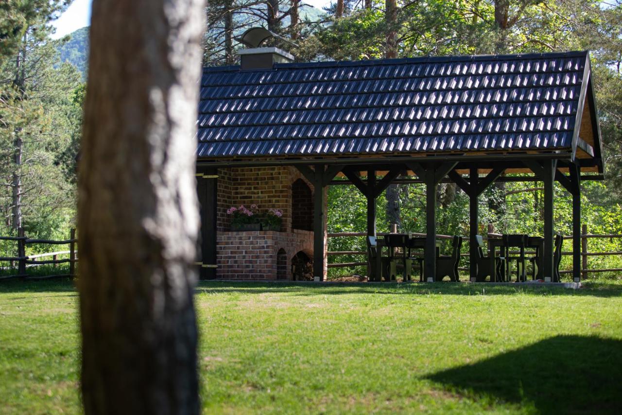 Timber Valley Plitvička Jezera エクステリア 写真